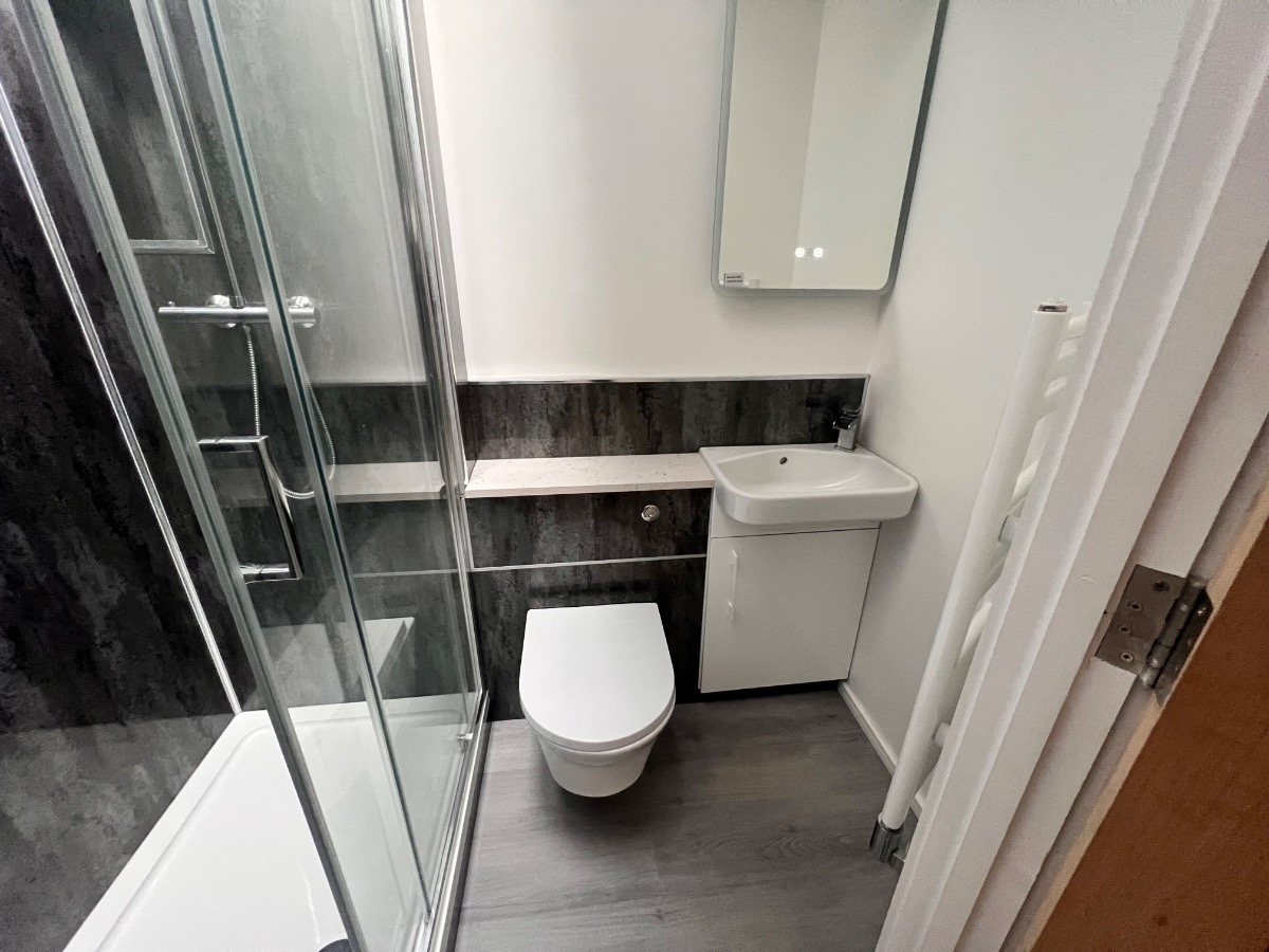 Bathroom Fitter: Image 2